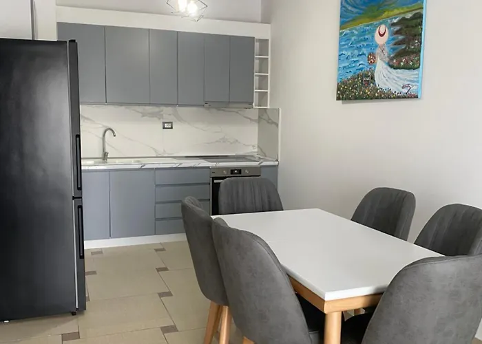 Xh&S Apartment